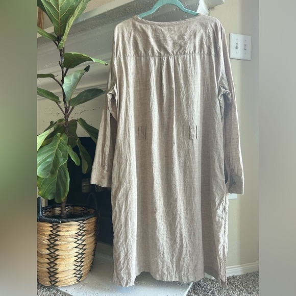 Haven Tan Linen Kaftan - Picture 4 of 12
